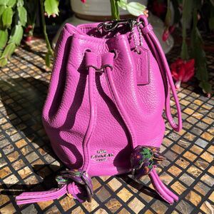 Coach Drawstring Pink Pouch Wristlet Pebbled Leather Bucket Bag Flowers